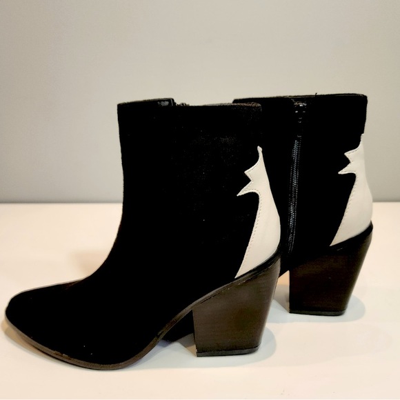 Dolls Kill Velvet Star Sighting Boots Sz. 7.5 NWT *RARE/SOLD OUT* - Picture 4 of 9